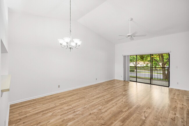 Building Photo - 206 Congressional Way