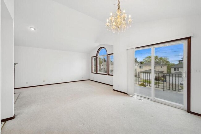 Building Photo - 3 bedroom in Seattle WA 98144