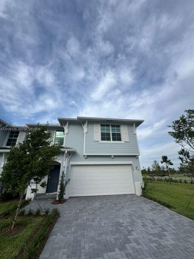 Building Photo - 1654 Hoot Owl Holw