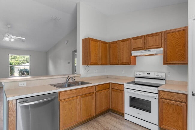 Building Photo - 147 Cabana Way