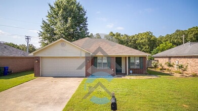 Building Photo - 1735 Monaco Dr