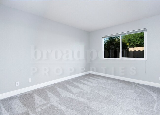 Building Photo - 1075 N Escondido Blvd