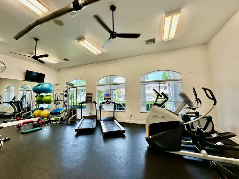 Building Photo - 14511 Jekyll Island Ct