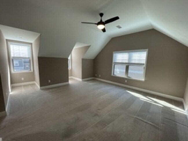 Building Photo - 3 Bedroom 2.5 Bath + Finished Bonus for Rent in Ooltewah