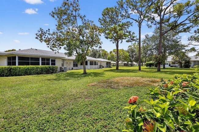 Building Photo - 448 Franconia Cir