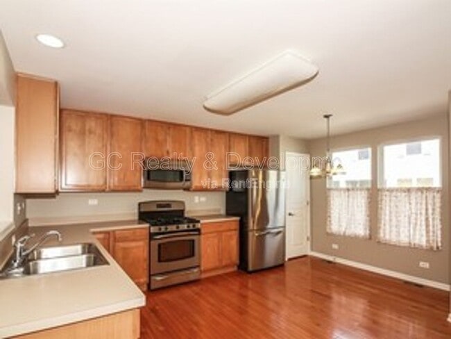 Building Photo - 2452 Emily Ln