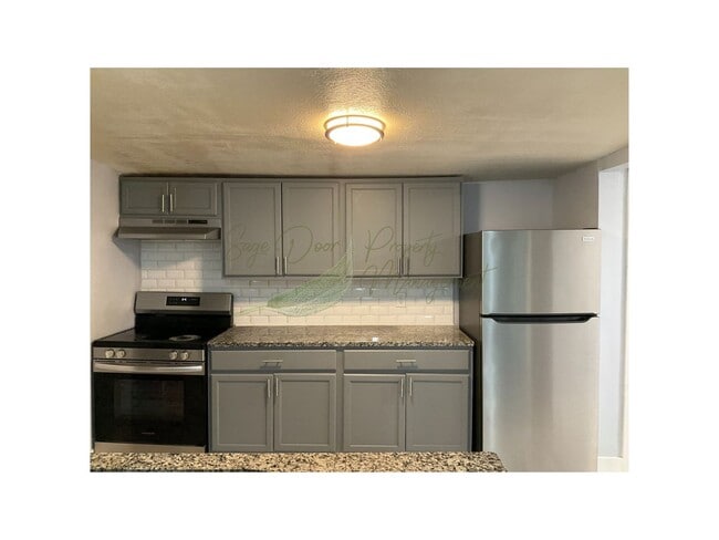 Building Photo - 1 FREE MONTH OF RENT!!!