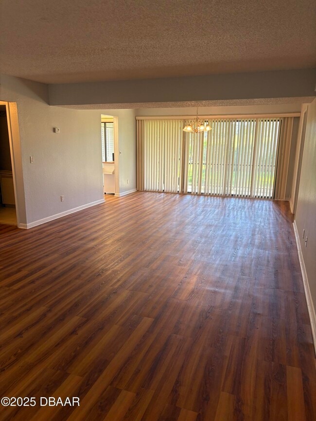 Building Photo - 275 Indigo Dr