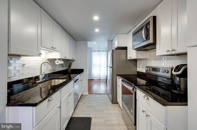 Building Photo - 9013 Kerrydale Ct