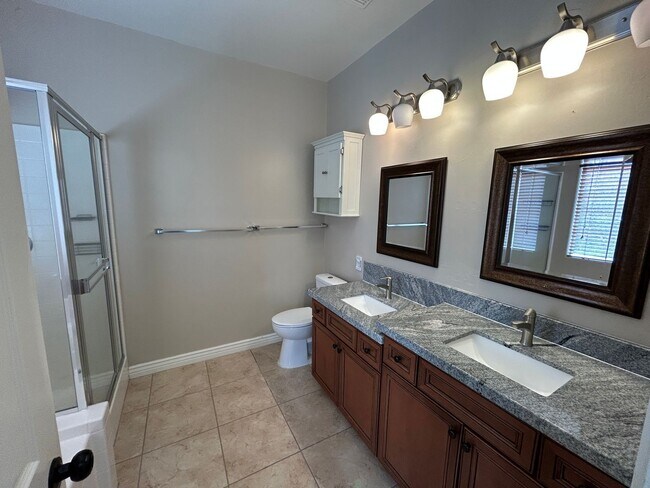 Building Photo - 14527 W Gelding Dr