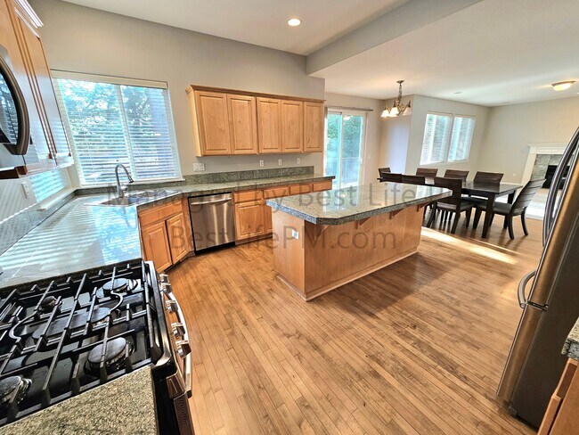 Building Photo - 11040 SE William Otty Rd