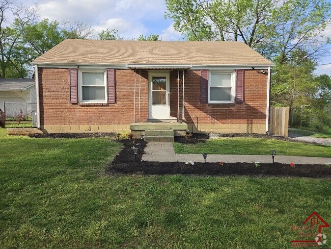 Building Photo - 721 Blackstone Ave