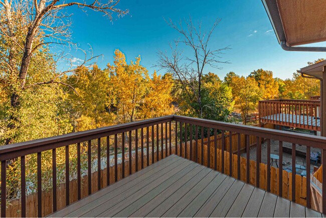 Building Photo - 6731 Dublin Loop W