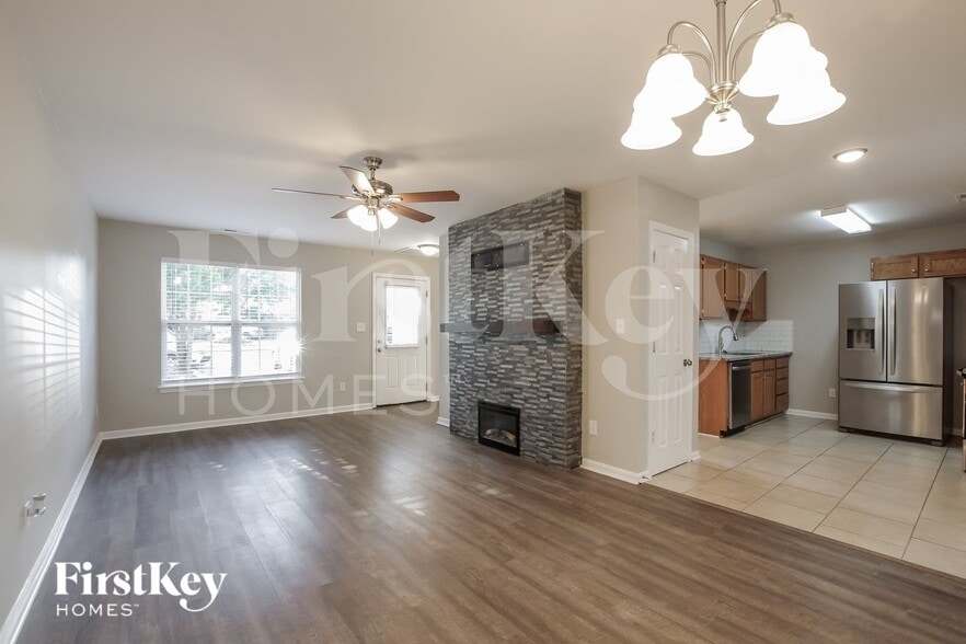 Building Photo - 5802 Crosswinds Ct