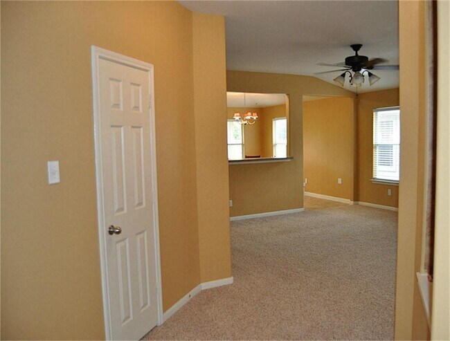 Building Photo - 11738 Pinemeade Ln