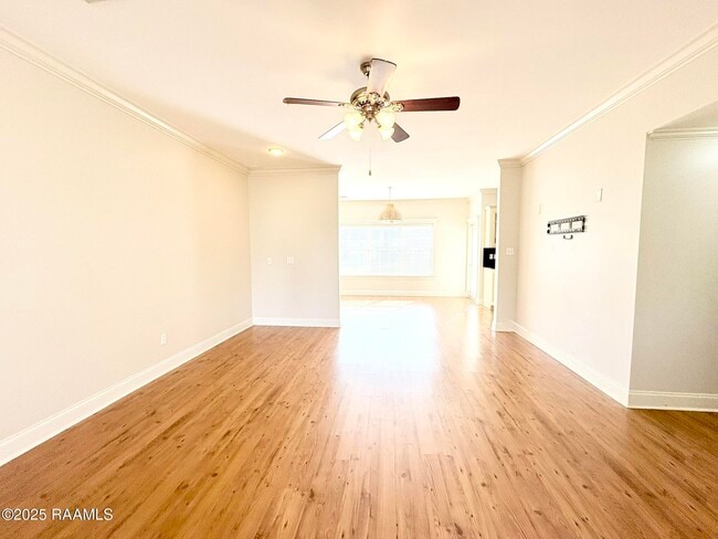 Building Photo - 23 Courtyard Cir