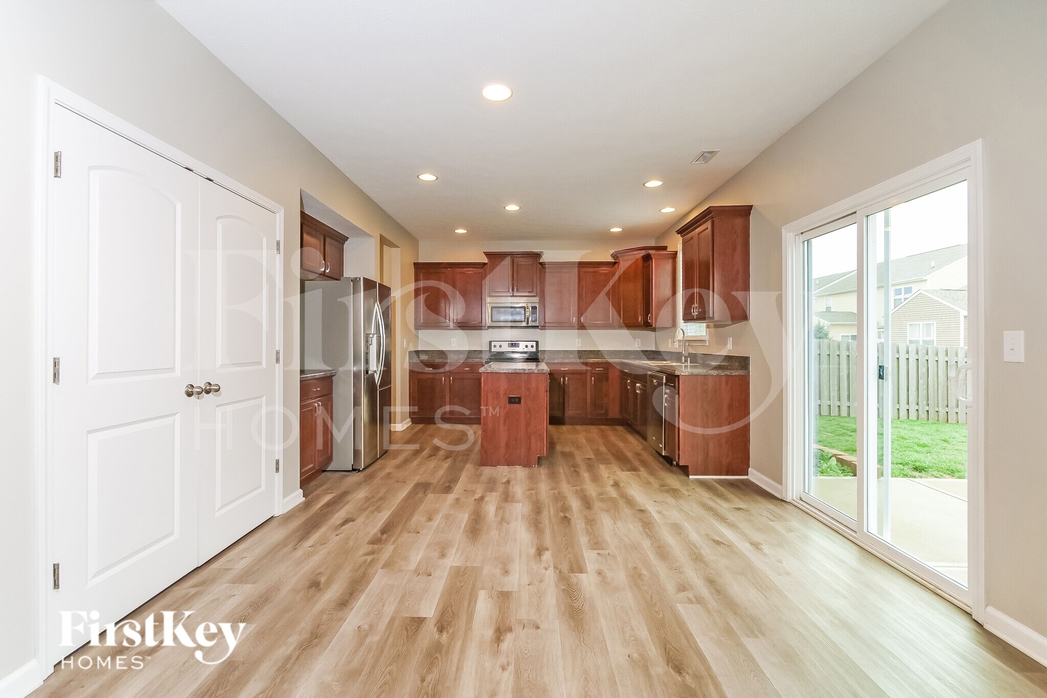 Building Photo - 5767 Blue Sky Dr