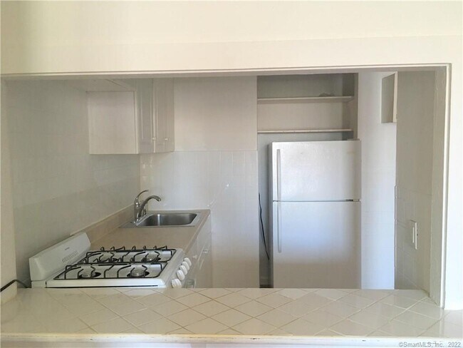 Building Photo - 524 Whitney Ave