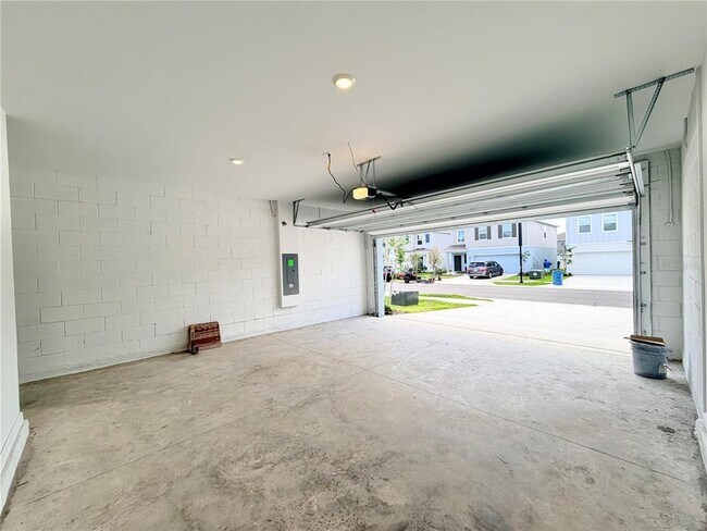 Building Photo - 3623 Hardman Dr