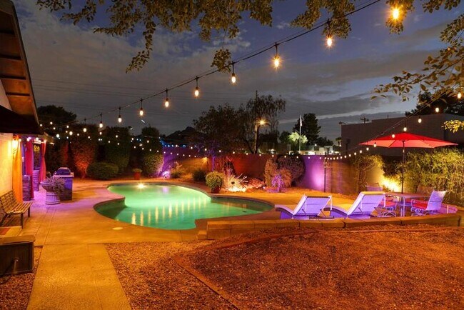 Building Photo - 10610 N 35th St