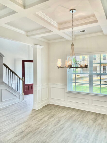 Building Photo - 42 Shamrock Chase