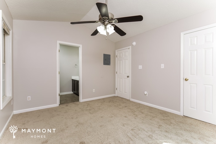 Building Photo - 1215 Liriope Ln