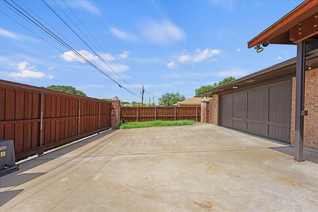 Building Photo - 5429 Enderly Pl