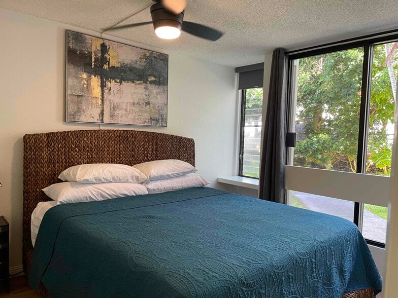 Building Photo - 75-5669-5669 Kuakini Hwy