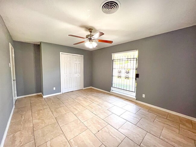 Building Photo - 2815 Monticello Dr