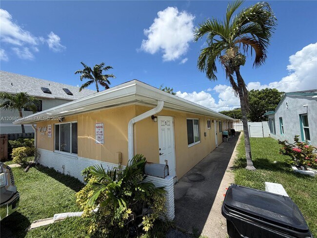 Building Photo - 4229 Bougainvilla Dr