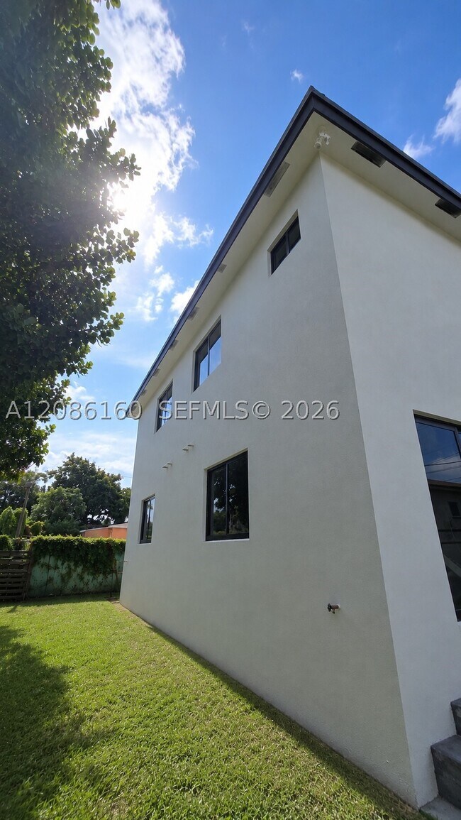 Building Photo - 1537 NW 69th St