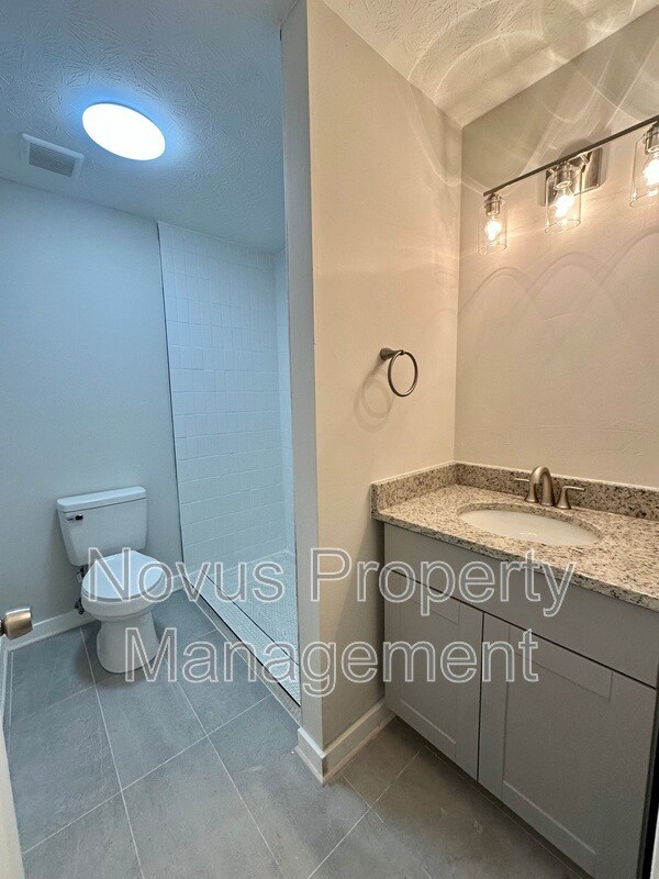 Building Photo - 427 Old Newnan Rd