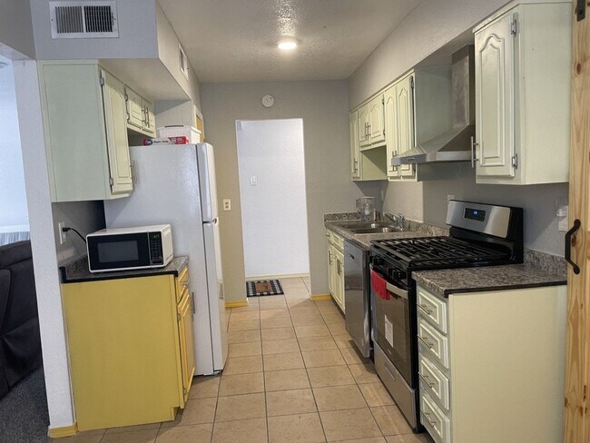 Building Photo - 10604 Fieldrock Ct