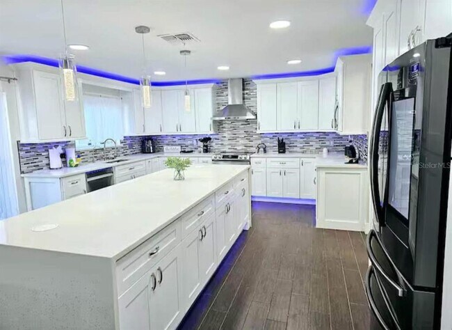 Building Photo - 502 Canna Dr