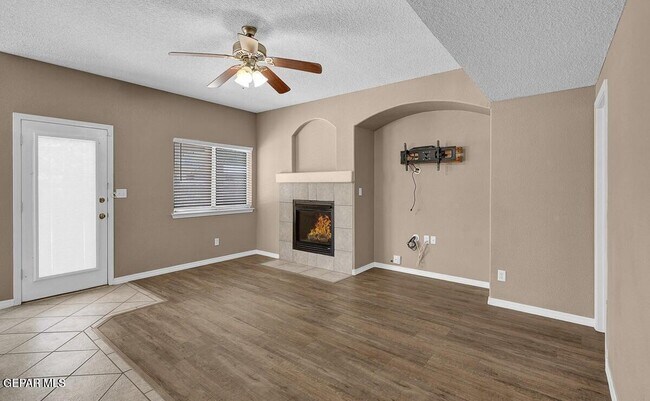 Building Photo - 3108 Tierra Nora Dr