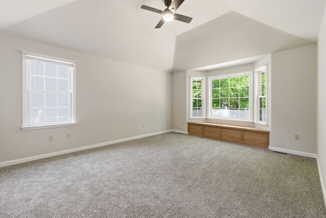Building Photo - 104 Brijidan Ln