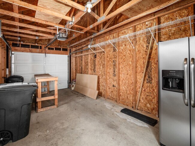 Building Photo - 53 Traditions Way