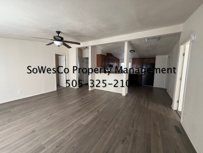 Building Photo - Beautiful 3 Bedroom 2 Full Bath Home