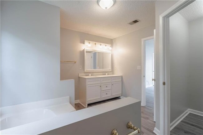 Building Photo - 3158 Parfait Pl