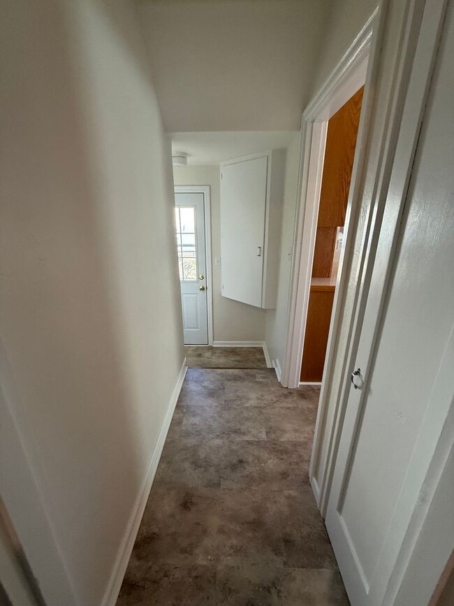 Building Photo - Newly Remodeled 3 Bed/2 Bath in North Bend