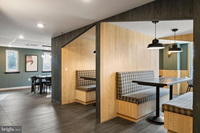 Building Photo - 3449 Scotts Ln