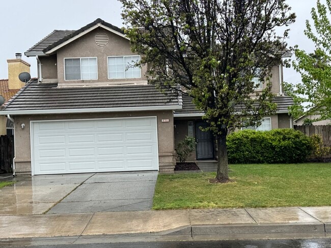 Primary Photo - 171 Riesling St