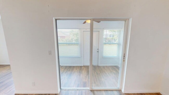 Building Photo - 4232 SW Winslow St