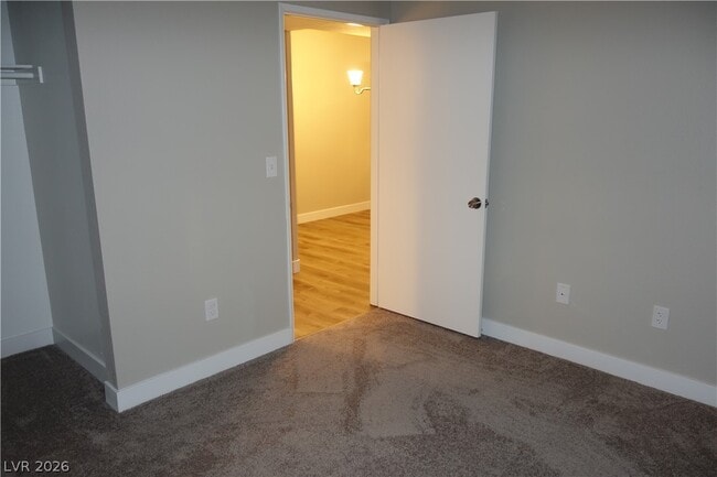 Building Photo - 7885 W Flamingo Rd