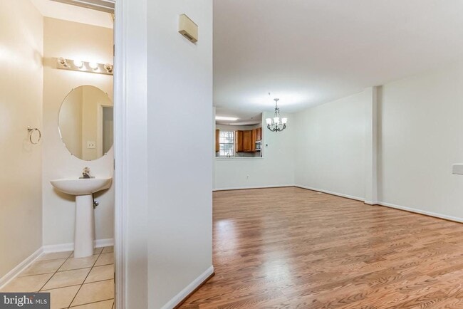 Building Photo - 2519 Dog Leg Ct