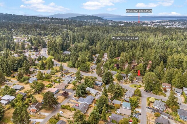 Building Photo - Modern 4-Bedroom Retreat Near Lake Whatcom...