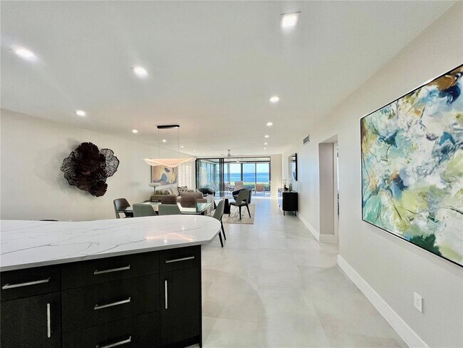 Building Photo - 3280 S Shore Dr