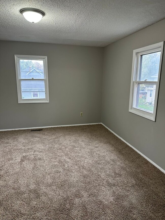 Building Photo - 3101 Oliver St