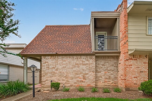 Building Photo - 4404 Basswood Ln