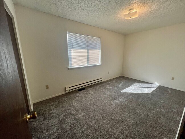 Building Photo - Townhome in Rifle